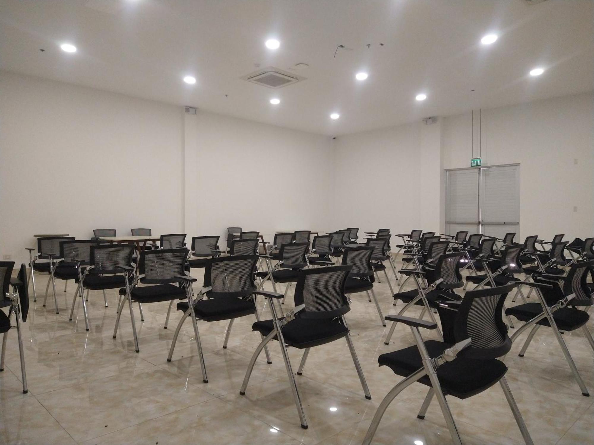 Hotel Royal Elim International Cali Eksteriør billede The conference room