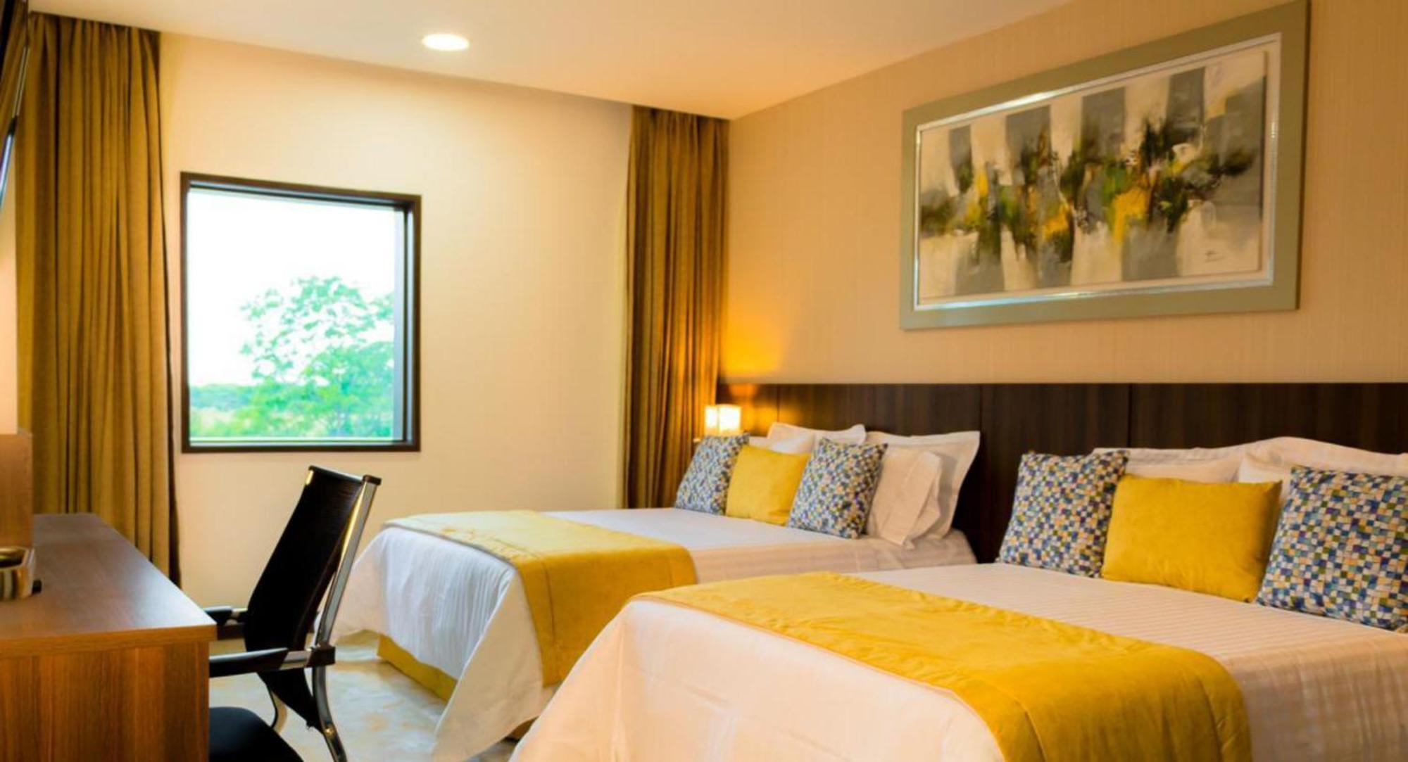 Hotel Royal Elim International Cali Eksteriør billede Deluxe Room