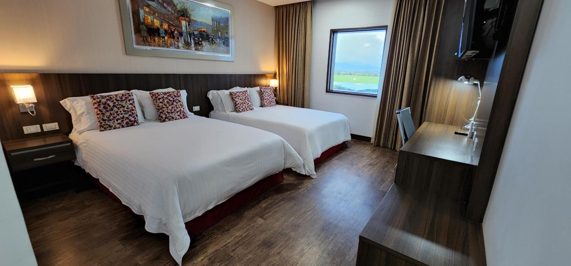 Hotel Royal Elim International Cali Eksteriør billede Deluxe Room